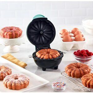 Dash Mini Bundt Cake Maker ~ Mint Pale Green - NEW in Box ~ So Cute! Recipes